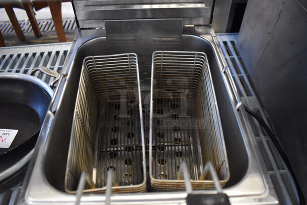 Stainless Steel Countertop Electric Powered Deep Fat Fryer w/ 2 Metal Fry Baskets. 115 Volts, 1 Phase. 11x18x14 - Image 3 of 4