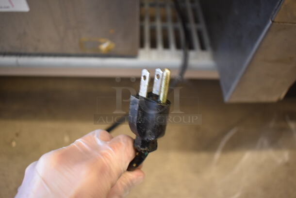 Stainless Steel Countertop Electric Powered Deep Fat Fryer w/ 2 Metal Fry Baskets. 115 Volts, 1 Phase. 11x18x14 - Image 4 of 4