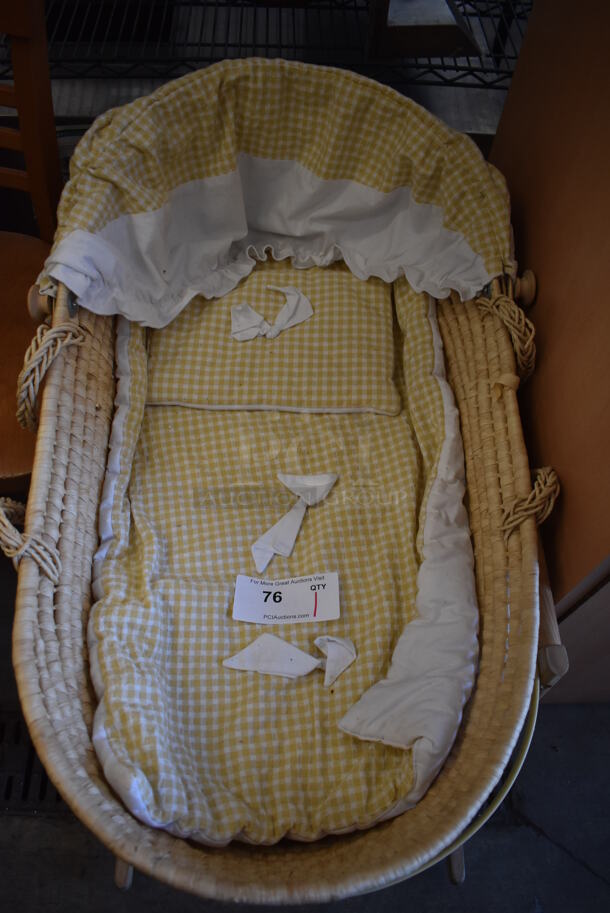 Wooden Bassinet. 19x33x28 - Image 2 of 4