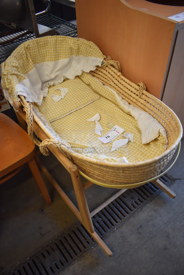 Wooden Bassinet. 19x33x28 - Image 3 of 4