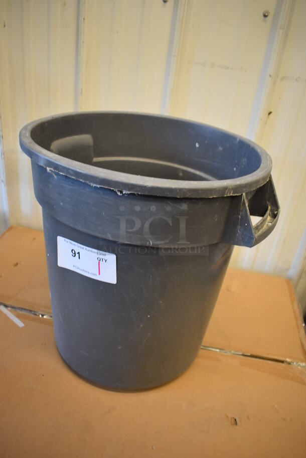 Gray Trash Can. 18x16x17 - Image 2 of 3