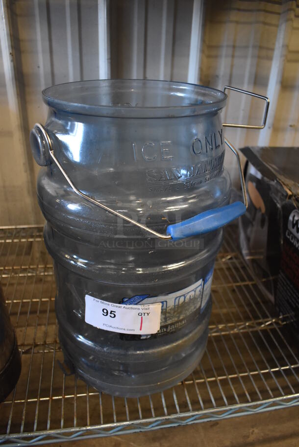 San Jamar Blue Poly Ice Bucket. 13x10x18 - Image 2 of 3