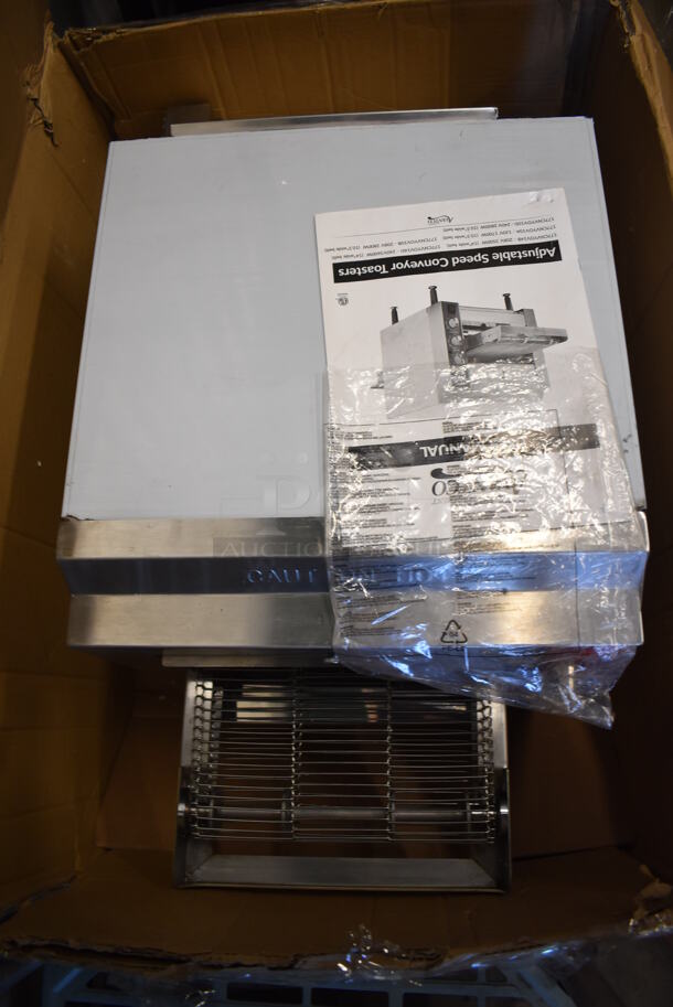 BRAND NEW IN BOX! Avantco 177CNVYOV10A Stainless Steel Commercial Countertop Conveyor Oven with 10 1/2" Belt. 120 Volts, 1 Phase. Tested and Working! - Image 8 of 11