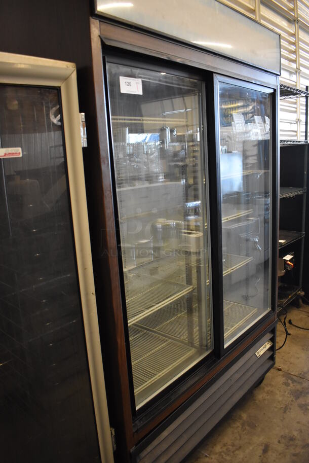 Beverage Air MT45 Metal Commercial 2 Door Reach In Cooler Merchandiser w/ Poly Coated Racks on Commercial Casters. 115 Volts, 1 Phase. 52x32x83. Tested and Working! - Image 6 of 6