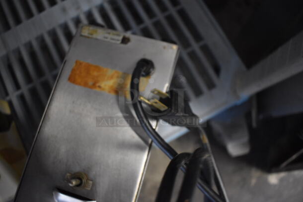 Edlund 203 Stainless Steel Commercial Electric Powered Can Opener. 115 Volts, 1 Phase. 5x7x12. Tested and Working! - Image 4 of 4