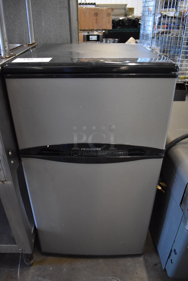 Frigidaire LFPH31M6LM Cooler Freezer Combo. 115 Volts, 1 Phase. 18.5x19.5x34. Tested and Working! - Image 1 of 5