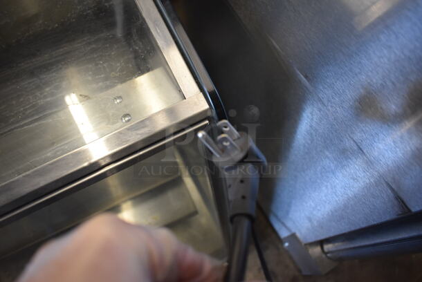 Vendo Stainless Steel Commercial Countertop Warming Display Case Merchandiser. 115 Volts, 1 Phase. 35x20x29. Tested and Powers On But Does Not Get Warm - Image 5 of 6