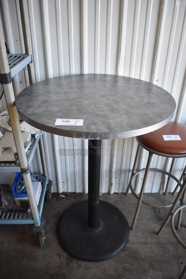 Gray Round Bar Height Table on Black Metal Table Base. 30x30x42 - Image 1 of 3