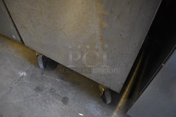 Stainless Steel Table on Commercial Casters. 30x31x36.5 - Image 3 of 3