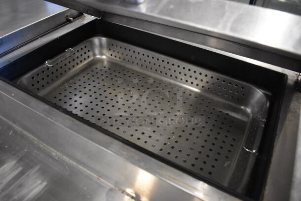 True TPP-93 Stainless Steel Commercial Pizza Prep Table on Commercial Casters. 115 Volts, 1 Phase. 93x32x42. Tested and Working! - Image 3 of 10