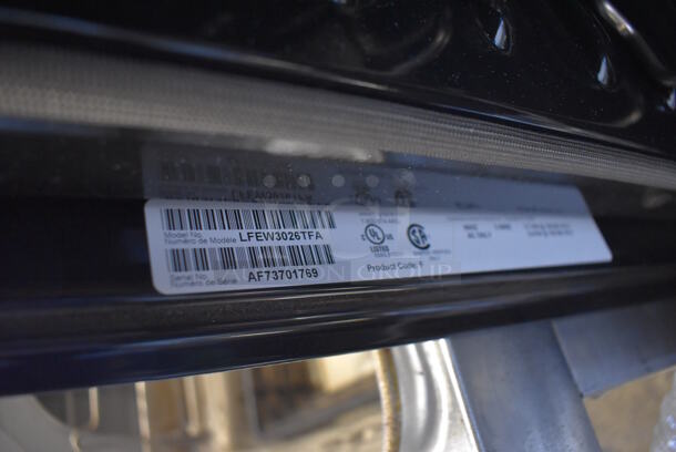 BRAND NEW SCRATCH AND DENT! Frigidaire LFEW3026TFA Stainless Steel Single Deck Electric Powered Oven. 120-208/240 Volts. 30x28x29. Tested and Working! - Image 4 of 4