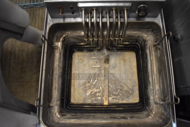 General Electric CK20B Stainless Steel Commercial Countertop Electric Powered Deep Fat Fryer. 220-240 Volts. 22x25x13 - Image 2 of 7