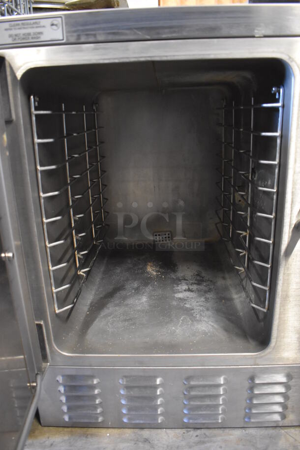 Hobart HC24EA5 Stainless Steel Commercial Electric Powered Single Compartment Steam Cabinet. 208/240 Volts, 3/1 Phase. 24x32x26 - Image 4 of 6