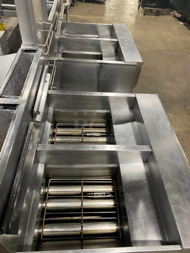 FAB! Pitco Frialator Commercial Natural Gas Powered 4 Bay Deep Fat Fryer! With Middle Fryer Basket Rack! With Oil Filter System! All Stainless Steel! On Casters! WORKING WHEN REMOVED! Model: SGH50 SN: G09FA015138 - Image 5 of 12