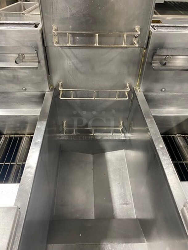 FAB! Pitco Frialator Commercial Natural Gas Powered 4 Bay Deep Fat Fryer! With Middle Fryer Basket Rack! With Oil Filter System! All Stainless Steel! On Casters! WORKING WHEN REMOVED! Model: SGH50 SN: G09FA015138 - Image 7 of 12