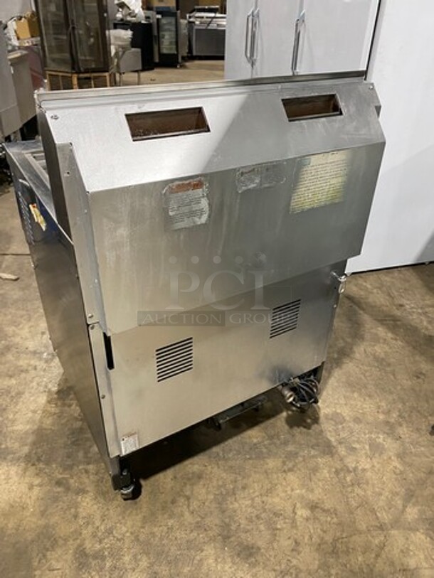 Henny Penny Commercial Natural Gas Powered 2 Bay Fryer! All Stainless Steel On Casters! Model: EEG142FFXX SN: BW1304009 - Image 4 of 12