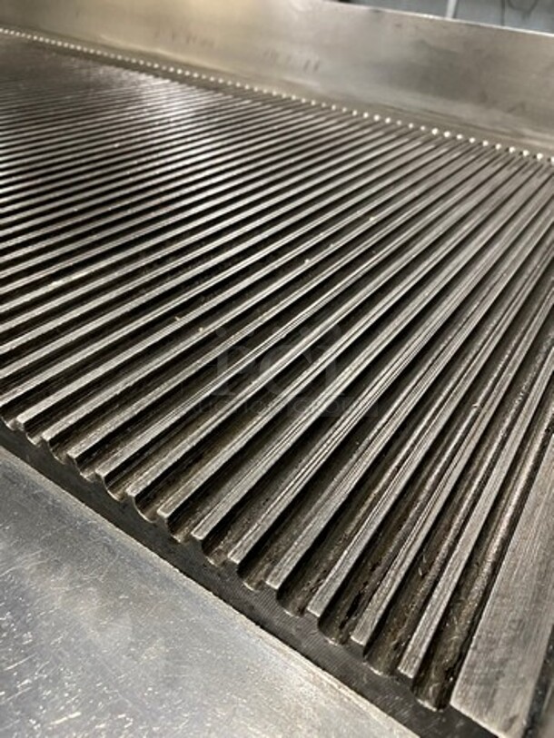 NICE! Imperial Commercial Natural Gas Powered Grooved Grill! With Back And Side Splashes! On Legs! On Equipment Stand! With Storage Space Underneath! All Stainless Steel! On Casters! WORKING WHEN REMOVED! - Image 6 of 10
