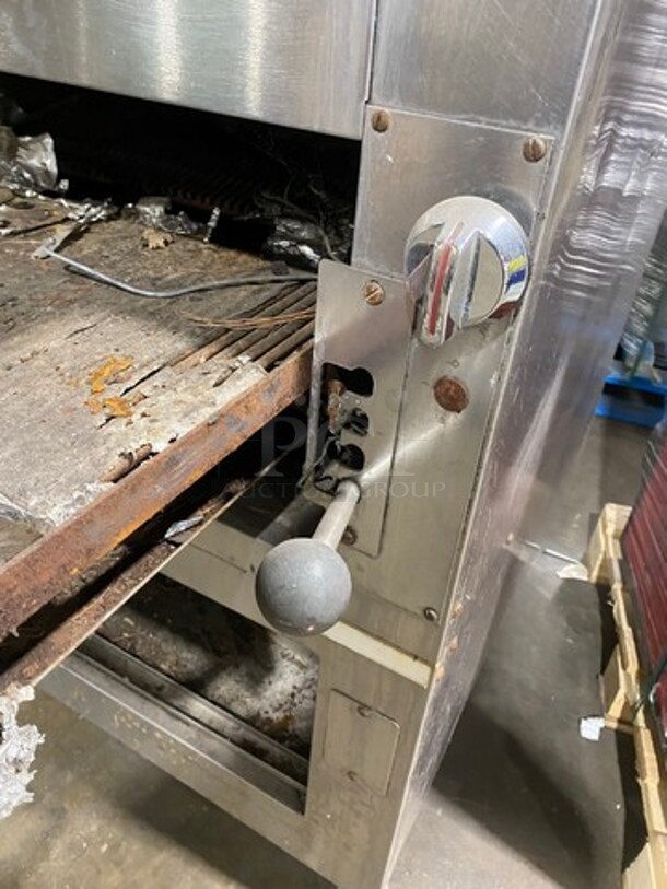 Southbend Commercial Natural Gas Powered Upright Double Oven Char Broiler Grill! All Stainless Steel! On Casters!  - Image 7 of 11