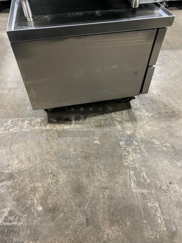 True Commercial Refrigerated 2 Drawer Chef Base! All Stainless Steel! On Casters! Model: TRCB52 SN: 8071997 115V 60HZ 1 Phase - Image 4 of 4
