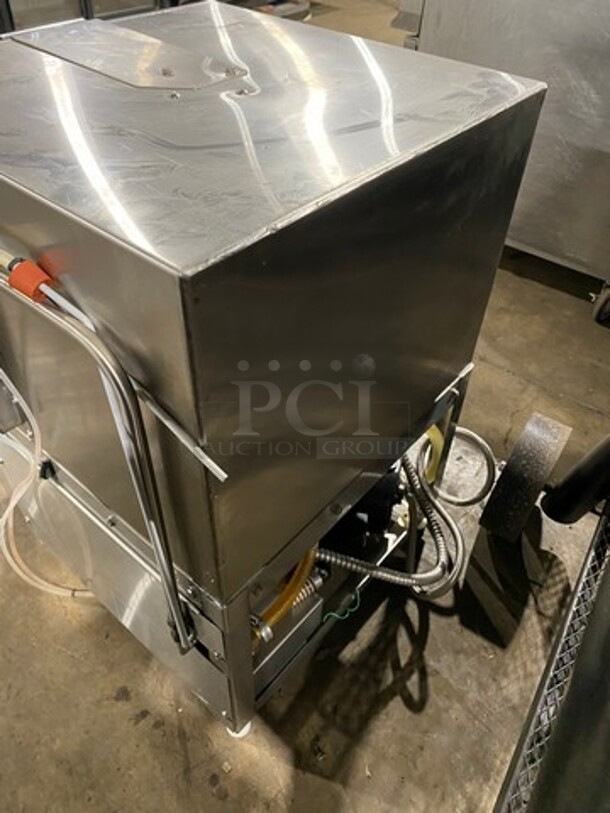 Auto Chlor Commercial Under Counter Dish Washer! All Stainless Steel! Model: UHT SN: UHT0081S 208/240V 60HZ 1 Phase - Image 4 of 10