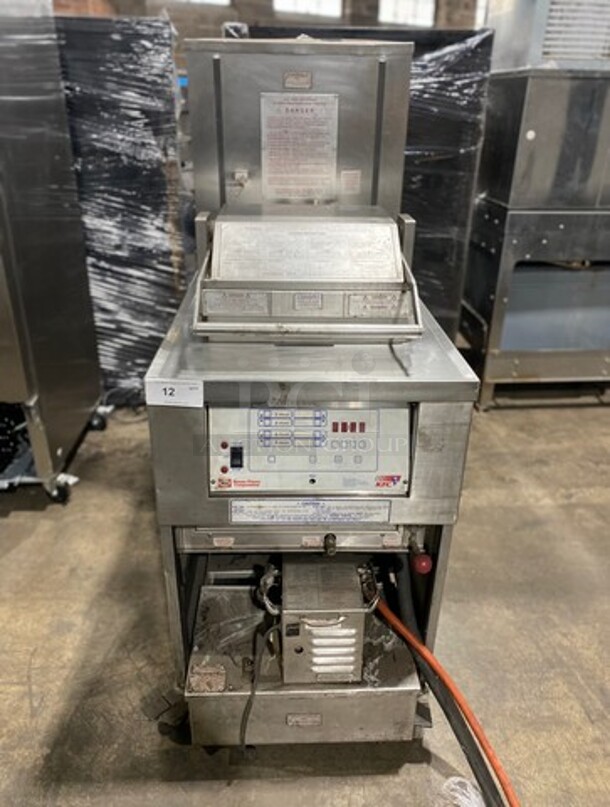 Henny Penny Commercial Electric Powered Pressure Fryer! All Stainless Steel! On Casters! Model: PF180 SN: KP017IG 115V 60HZ 1 Phase