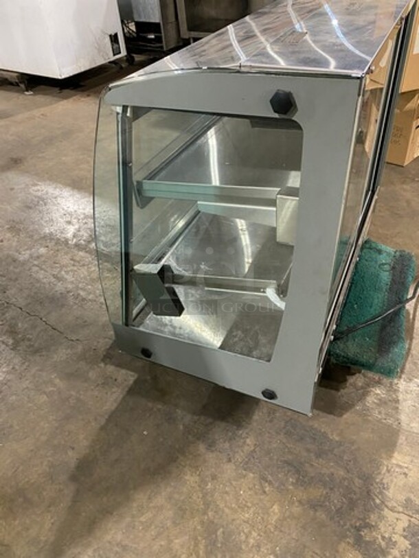 Vendo Commercial Countertop Food Warming Display Case! Glass All Around Showcase Style! All Stainless Steel! Model: HFDC00005 SN: 000122970 115V 60HZ 1 Phase - Image 4 of 10