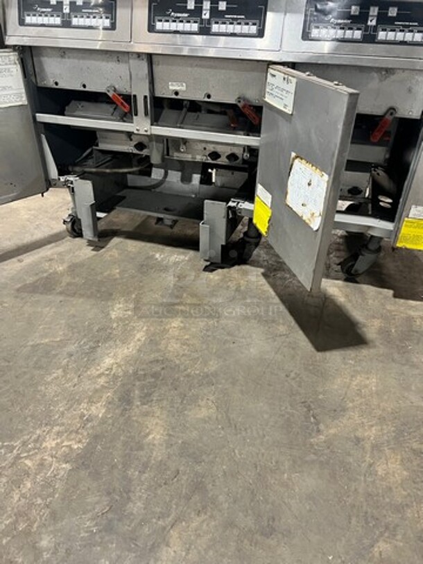 Frymaster Commercial Electric Powered 3 Bay Deep Fat Fryers! All Stainless Steel! On Casters! Model: FPH317TCSD SN: 0201NV0006 208V 60HZ 3 Phase - Image 7 of 11