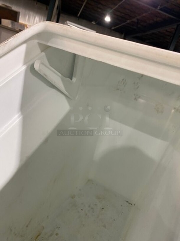 Rubbermaid Countertop White Poly Ingredient Bin! - Image 5 of 7