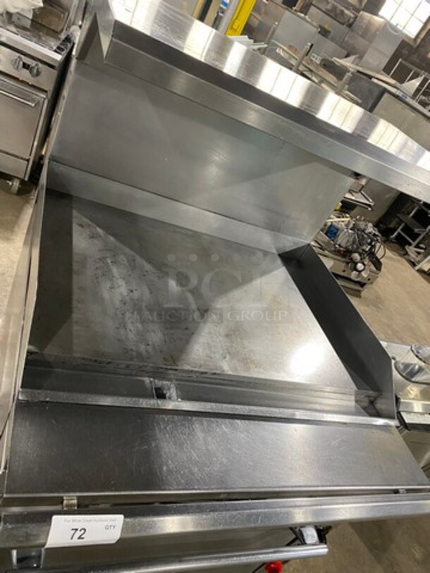 NICE! Vulcan Commercial Natural Gas Powered Flat Top Griddle! With Side Splashes! With Raised Back Splash And Salamander Shelf! All Stainless Steel! On Casters! - Image 5 of 9