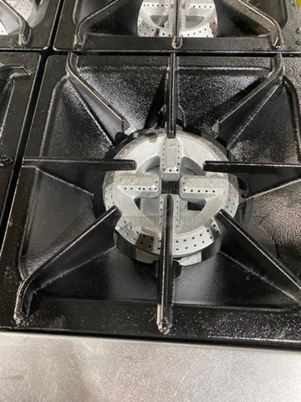 Pantin Commercial Natural Gas Powered 6 Burner Stove! With Raised Back Splash And Salamander Shelf! With Oven Underneath! All Stainless Steel! On Legs! - Image 6 of 9