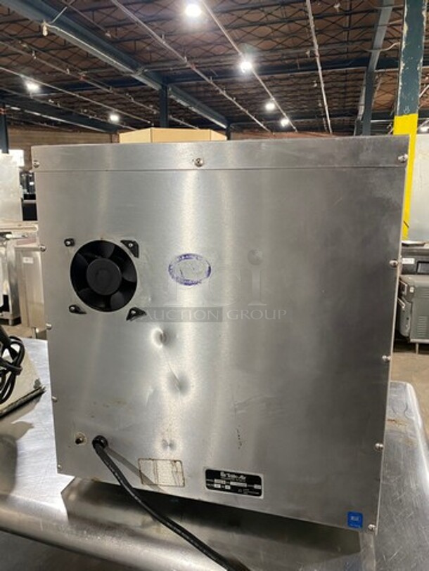 Trak Air Commercial Countertop Convection Oven/ Air Fryer! All Stainless Steel! Model: TAEMCII SN: 052293IIM 120V - Image 4 of 10