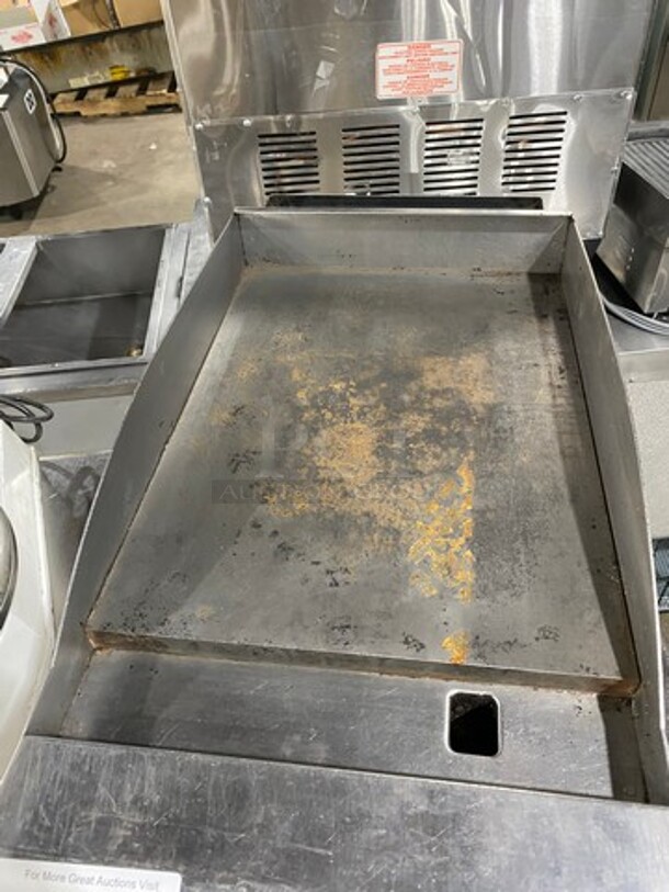 Cecilware Pro Commercial Countertop Gas Powered Flat Top Griddle! With Back And Side Splashes! All Stainless Steel! On Legs! - Image 5 of 8