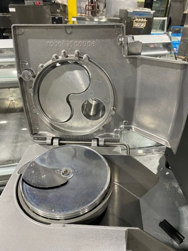 Robot Coupe Commercial Countertop Food Processor/Chopper Machine! All Stainless Steel! Model: CL50 SN: 4500317403K09 120V 60HZ 1 Phase - Image 5 of 10