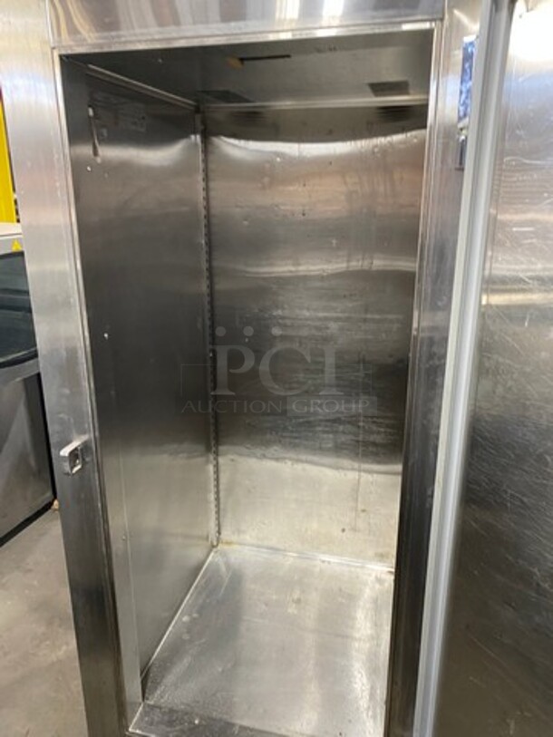 Victory Commercial Single Door Refrigerated Dough Retarder! Can Fit Roll In Rack! All Stainless Steel! On Legs! RACK NOT INCLUDED! Model: RS1DS7EW SN: B0381930 115V 60HZ 1 Phase - Image 5 of 9