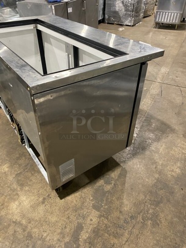 True Commercial Refrigerated Sandwich Prep Table! With 2 Door Underneath Storage Space! All Stainless Steel! On Casters! Model: QA6024MB SN:13895752 115V 60HZ 1 Phase - Image 3 of 8