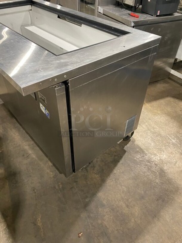 True Commercial Refrigerated Sandwich Prep Table! With 2 Door Underneath Storage Space! All Stainless Steel! On Casters! Model: QA6024MB SN:13895752 115V 60HZ 1 Phase - Image 4 of 8