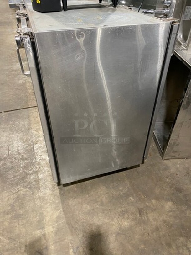 Glastender 2 Door Bar Back Cooler! With Poly Coated Racks! All Stainless Steel! On Legs! Model: NPT52L6SNH(LL/RR) SN: 134125922N 115V 60HZ 1 Phase - Image 3 of 6