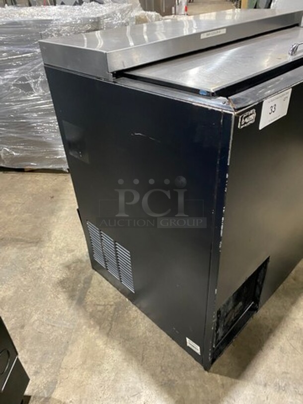 Perlick Commercial Under The Counter Beer Bottle Cooler! With Single Sliding Stainless Steel Top Door! Model: BC36 SN: 656585 115V 60HZ 1 Phase - Image 2 of 8
