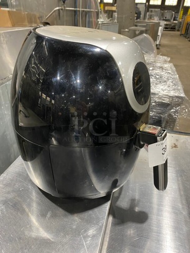 Insignia Countertop Digital Air Fryer! Model: NSAF55DBK9 120V - Image 2 of 9