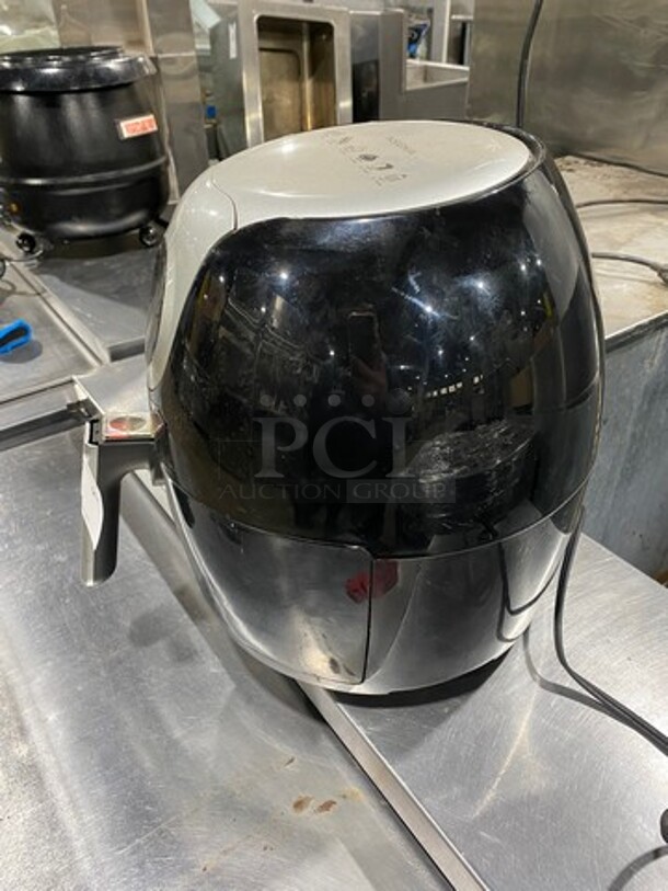 Insignia Countertop Digital Air Fryer! Model: NSAF55DBK9 120V - Image 3 of 9
