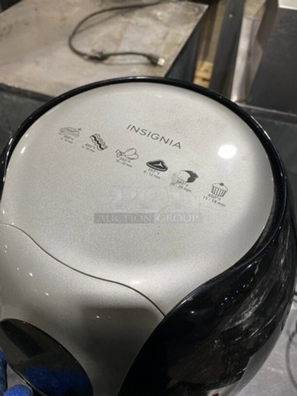 Insignia Countertop Digital Air Fryer! Model: NSAF55DBK9 120V - Image 7 of 9