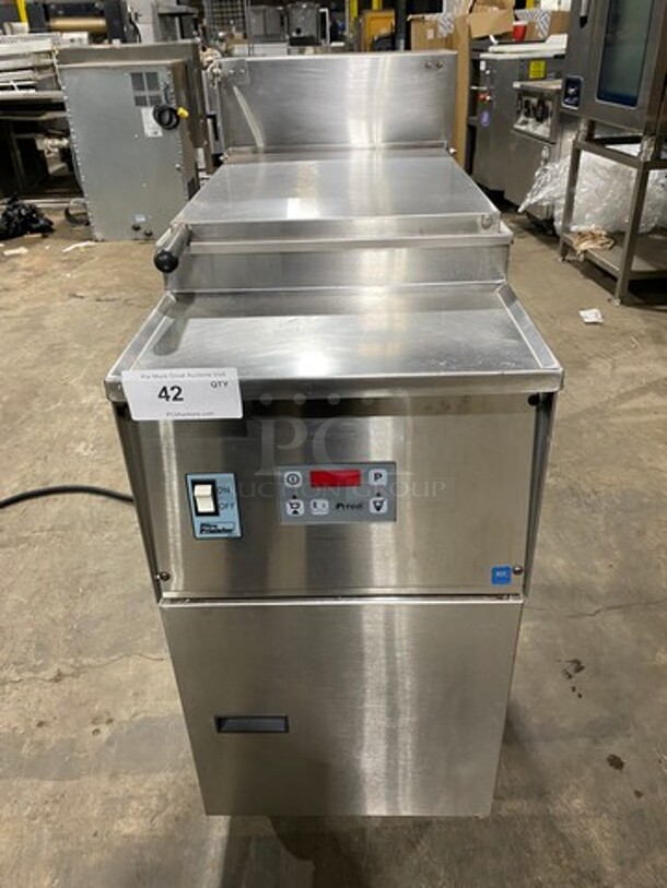 Pitco Frialator Commercial Electric Power Pasta Fryer Cooker! With Frying Basket! All Stainless Steel! On Casters! Model: RTE14HH SN: E04HB030104 208 60HZ 3 Phase - Image 1 of 10