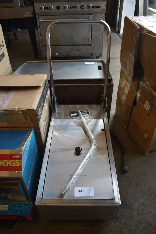 BRAND NEW! Fryclone 259FLTRM50 Stainless Steel Commercial 50 lb. Low Profile Portable Fryer Oil Filter Machine with Pump on Commercial Casters. 120 Volts, 1 Phase. 17x33x37. Tested and Working!