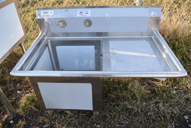 BRAND NEW SCRATCH AND DENT! Regency Stainless Steel Commercial 16-Gauge  Single Compartment Sink w/ Right Side Drain Board. No Legs. 39x23x27. Bay 18x18x14. Drain Board 16x20x1