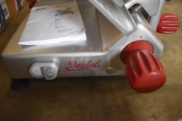 BRAND NEW SCRATCH AND DENT! 2022 Berkel B12-SLC Stainless Steel Commercial Countertop Medium-Duty Gravity Feed Manual Meat Slicer w/ Blade Sharpener. Back Knob Is Broken. 115 Volts, 1 Phase. 23x24x21. Tested and Working! - Image 5 of 11