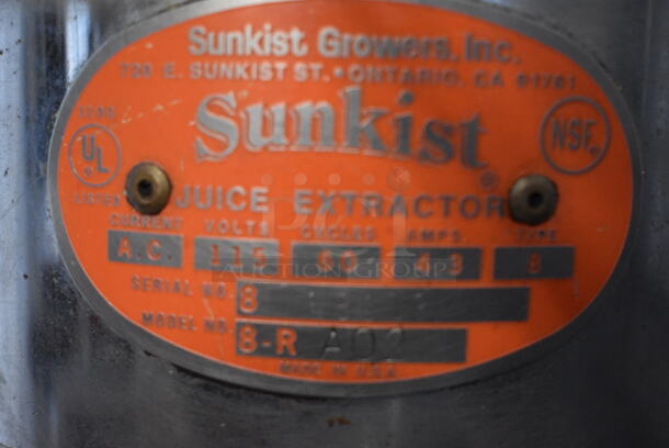 Sunkist 8-RA02 Stainless Steel Commercial Countertop Juicer. 115 Volts, 1 Phase. 8x10x14. Tested and Working! - Image 4 of 6