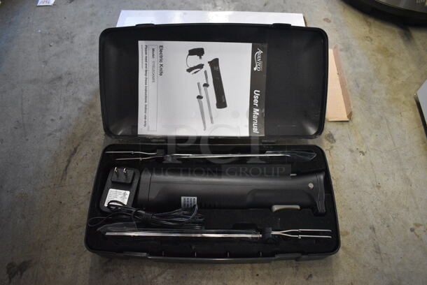 LIKE NEW! Avantco 177ELECKNIFE Cordless Rechargeable Lithium Ion Electric Knife Set with Storage Case. Tested and Working! - Image 1 of 6