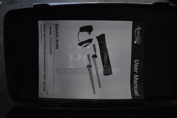LIKE NEW! Avantco 177ELECKNIFE Cordless Rechargeable Lithium Ion Electric Knife Set with Storage Case. Tested and Working! - Image 4 of 6
