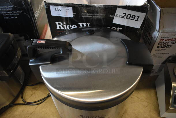 BRANDS NEW IN BOX! Avantco 177RW92 Stainless Steel Commercial Countertop 92 Cup Sealed Electric Rice Warmer. 115 Volts, 1 Phase. 19x15x15. Tested and Working! - Image 3 of 7