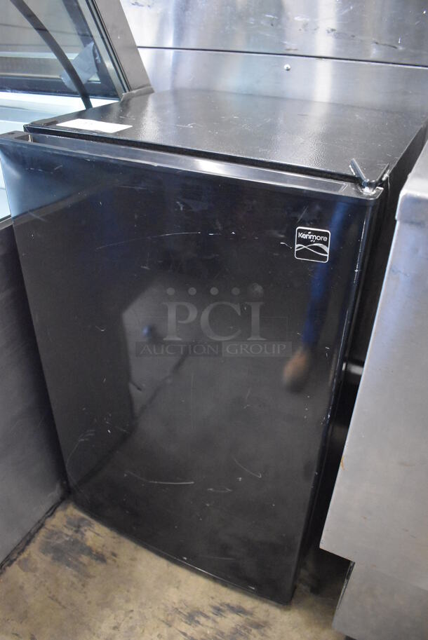 Kenmore 111.99059810 Metal Mini Cooler. 115 Volts, 1 Phase. 20.5x21x32.5. Cannot Test Due To Missing Power Cord - Image 2 of 6